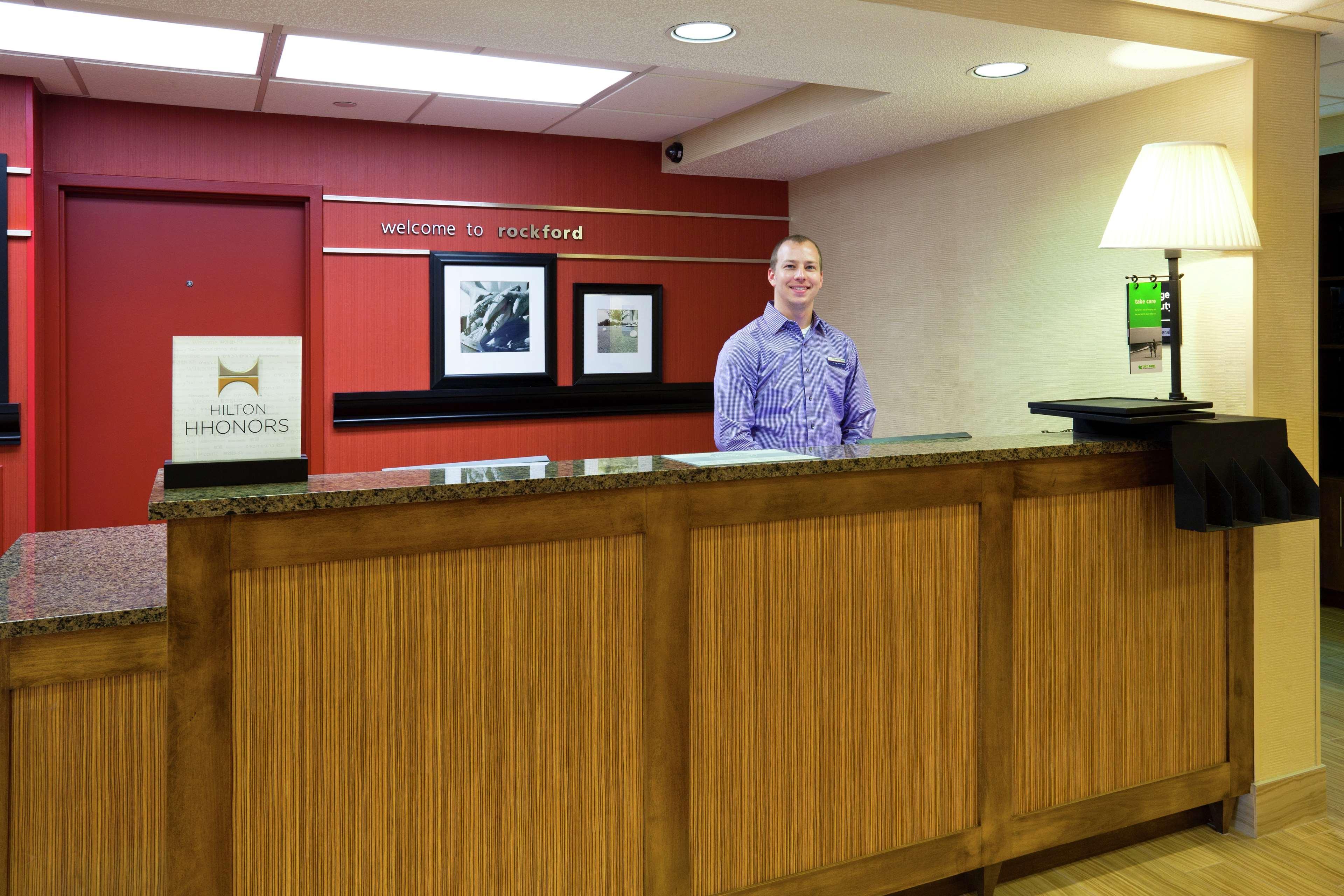 Hampton Inn Рокфорд Экстерьер фото